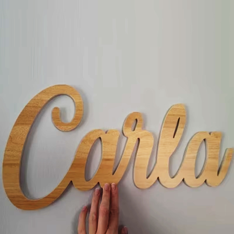 Custom Personalized Wooden Nam - Baby Nursery Name Sign recensione e prezzo